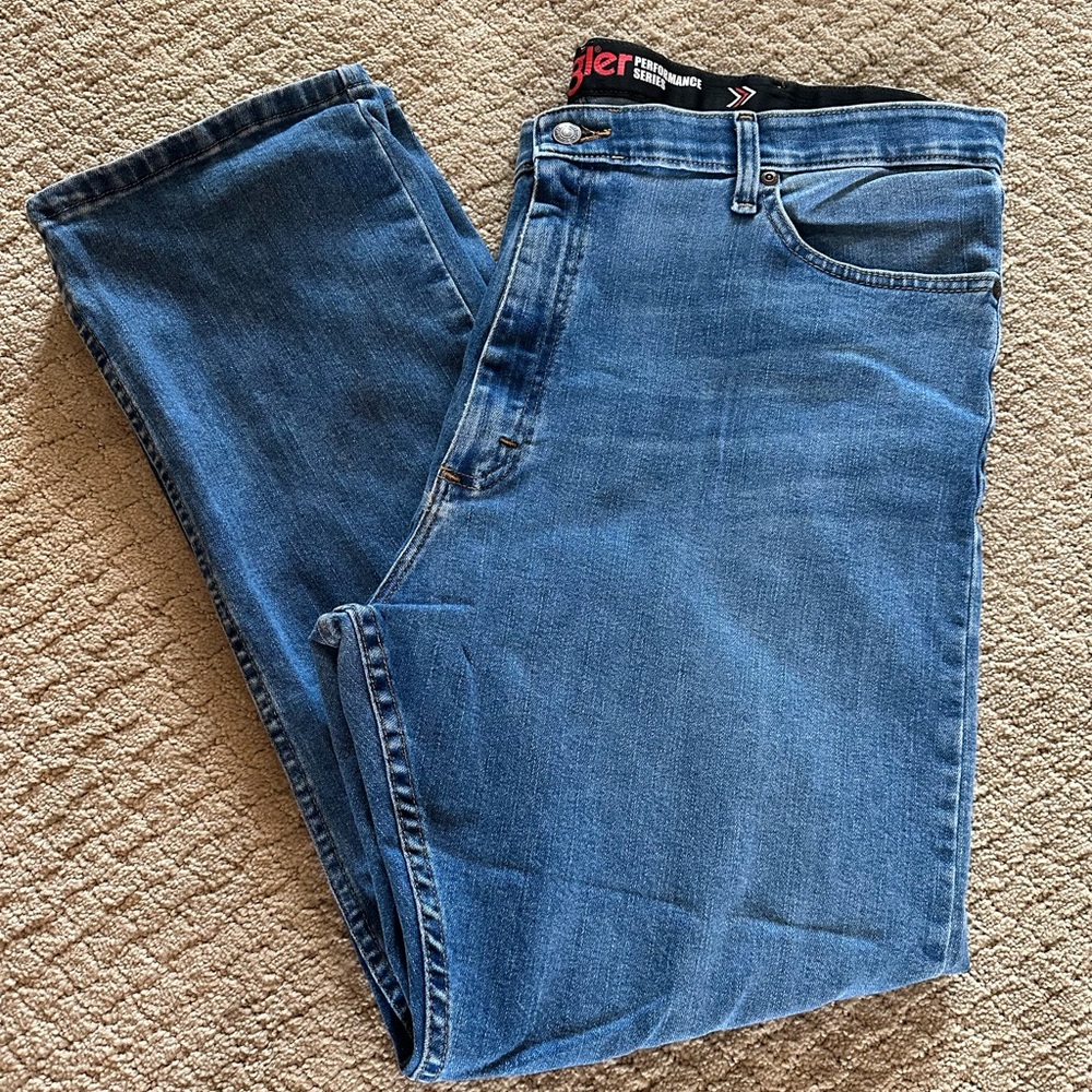 Wrangler Performance Series Relaxed Fit Light Blue Jeans